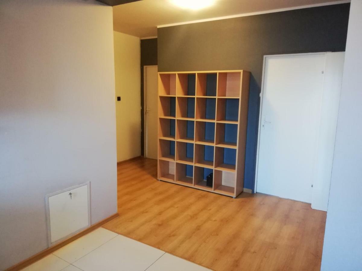 琴斯托霍瓦Pokoje Przy Rondzie公寓 外观 照片